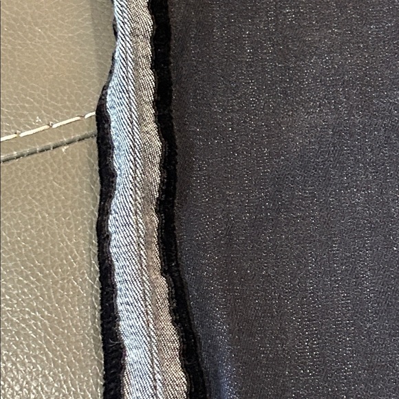 Red Valentino Stylish Dark Navy Denim Women's Jeans. - Picture 8 of 8